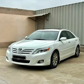 Toyota Camry 2011