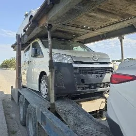 Toyota Hiace 2021
