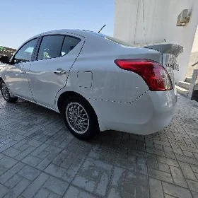 Nissan Versa 2013