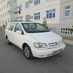 Toyota Sienna 2000