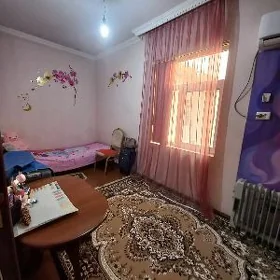 Satlyk Dosaaf 1 komnat 4 etaz