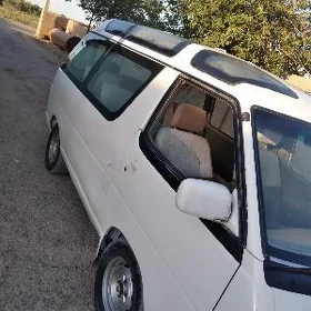 Toyota Hiace 1995