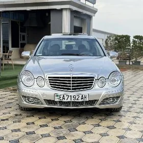 Mercedes-Benz E320 2003
