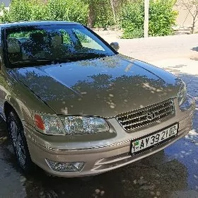 Toyota Camry 2000
