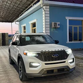 Ford Explorer 2023