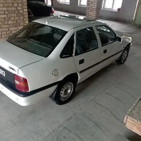 Opel Vectra 1990