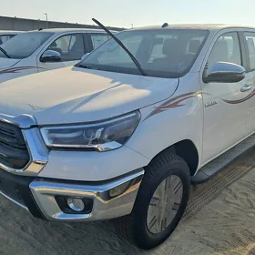 Toyota Hilux 2025