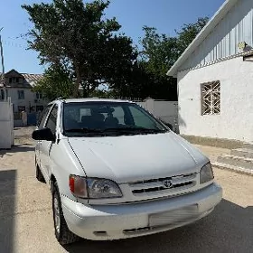 Toyota Sienna 1998