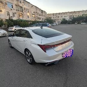 Hyundai Elantra 2021