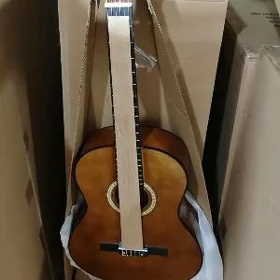GITARALAR KLASSIK  ÇEHOLLAR!