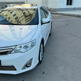 Toyota Camry 2014