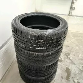 Teker 235/45R18