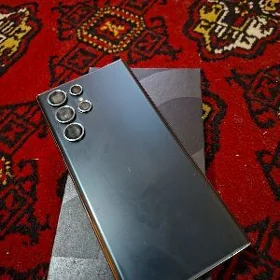 S22 Ultra 12/256