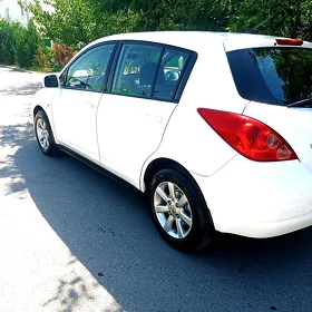 Nissan wersa sidenya