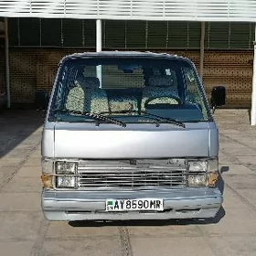 Toyota Hiace 1988