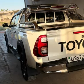 Toyota Hilux 2026