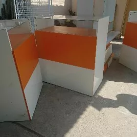 Telefon magazynyň mebelleri