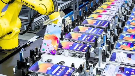Ýat mikroshemalarynyň gymmatlamagy sebäpli dünýäde smartfon önümçiligi azaldy