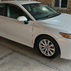 Toyota Camry 2020