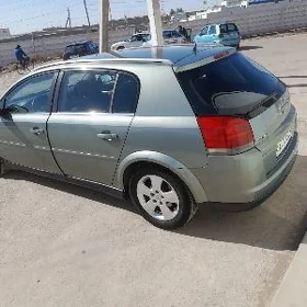 Opel Signum 2003