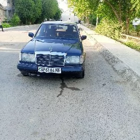 Mercedes-Benz 230E 1992