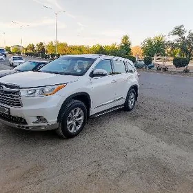 Toyota Highlander 2016