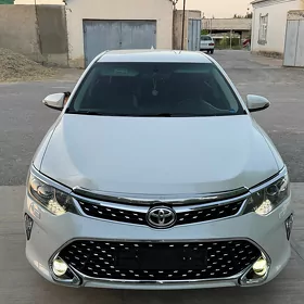 Toyota Camry 2017