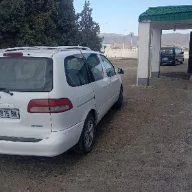 Toyota Sienna 2002