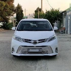 Toyota Sienna 2020