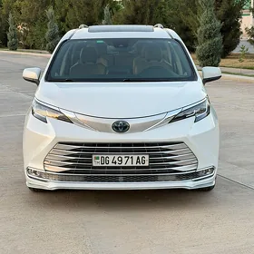 Toyota Sienna 2022