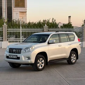 Toyota Land Cruiser Prado 2013