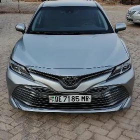 Toyota Camry 2018