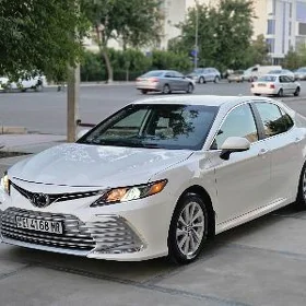 Toyota Camry 2021