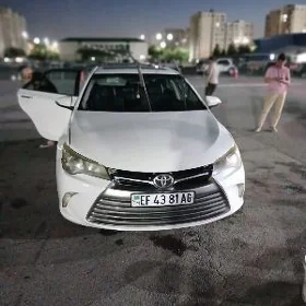 Toyota Camry 2016
