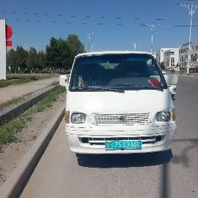 Toyota Hiace 2000