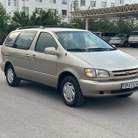 Toyota Sienna 2000