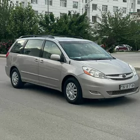 Toyota Sienna 2008