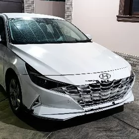 Hyundai Elantra 2022