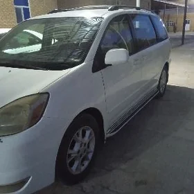 Toyota Sienna 2004