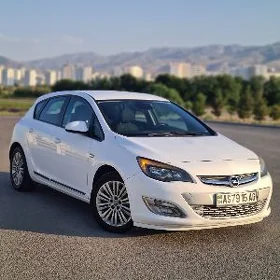 Opel Astra 2014