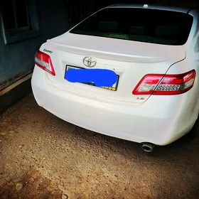 Toyota Camry 2011