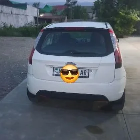 Ford Figo 2012