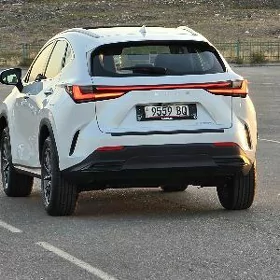Lexus NX 350h 2025