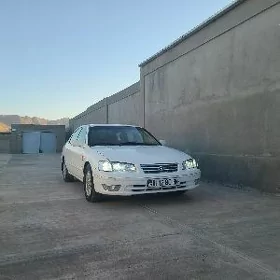 Toyota Camry 2000