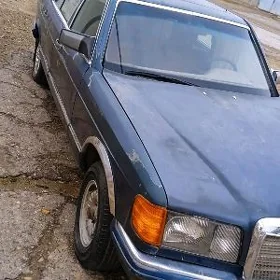Mercedes-Benz 500SEL 1990