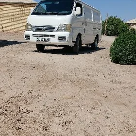 Nissan Urvan 2006