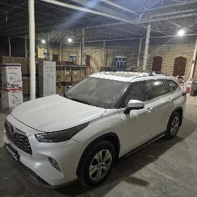 Toyota Highlander 2024