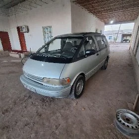 Toyota Previa 1993