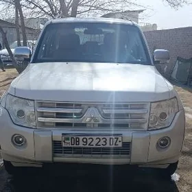 Mitsubishi Pajero 2007