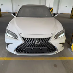 Lexus ES 350 2025